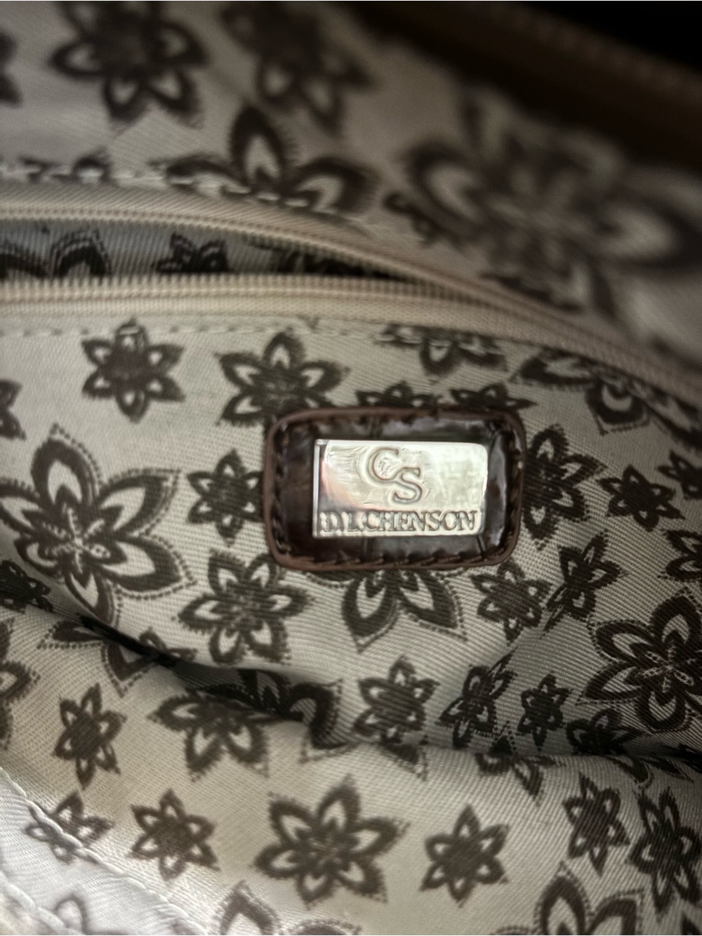 Y2K Croc-Embossed Brown Shoulder Bag with Silver Chain Straps - Picture 10 of 11